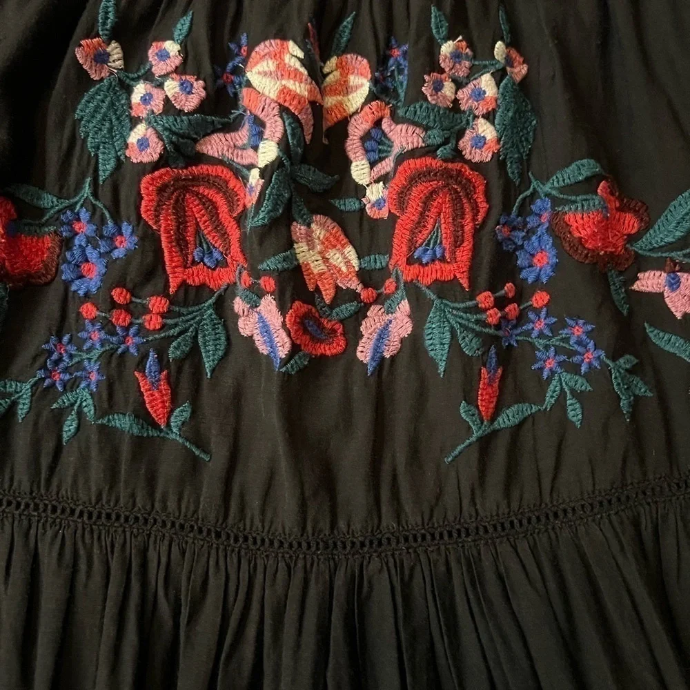 FREE PEOPLE BLACK EMBROIDERED OFF THE SHOULDER TIERED DRESS SIZE MEDIUM